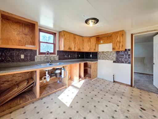 418 Main Street E, Detroit Lakes, MN 56501