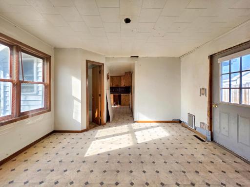418 Main Street E, Detroit Lakes, MN 56501