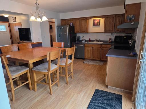 814 23rd Avenue S, Moorhead, MN 56560