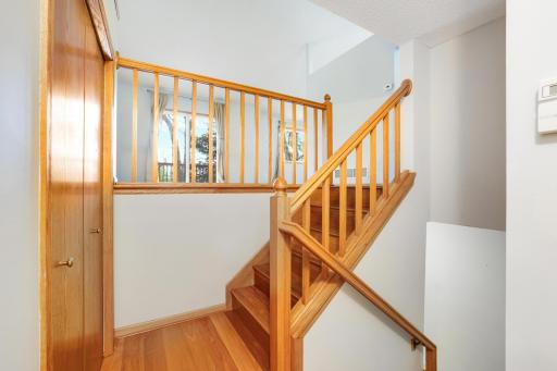 Stairs to foyer entry