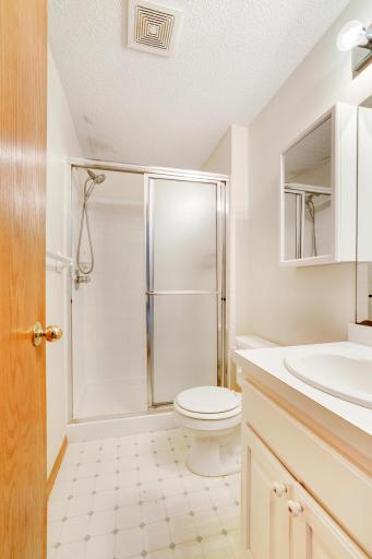 3/4 Bath convenient for BR and FR