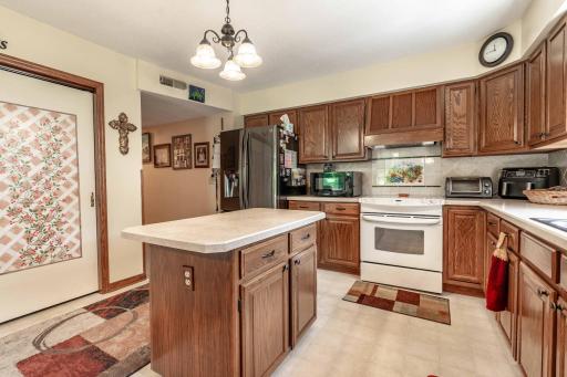 1043 Woodland Loop, Fergus Falls, MN 56537