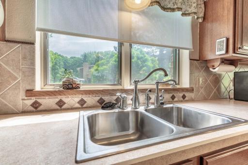 1043 Woodland Loop, Fergus Falls, MN 56537