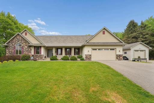 1118 25th Street NW, Buffalo, MN 55313