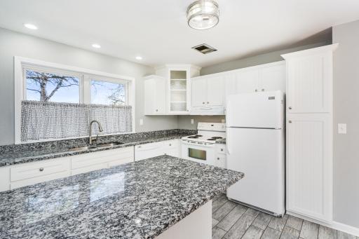 504 Madison Avenue, Duluth, MN 55811