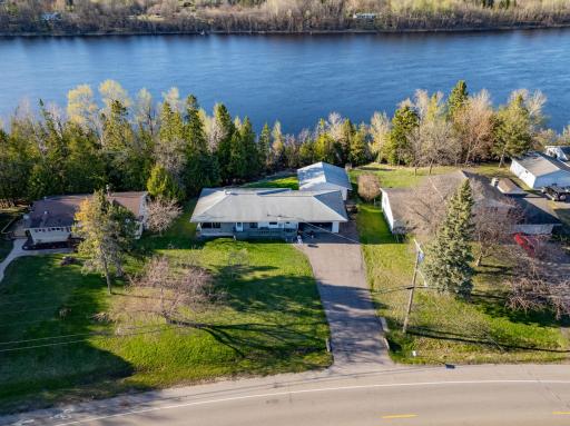 120 Shorewood Drive
