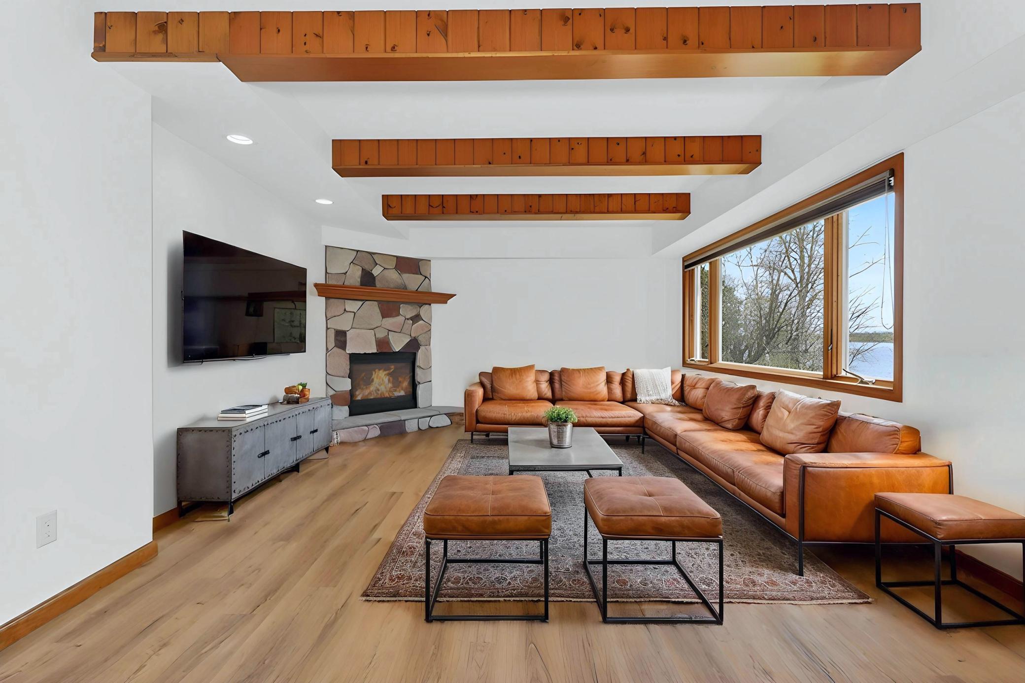 VIRTUAL STAGING