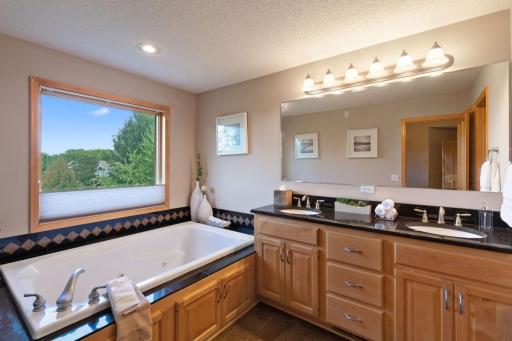 15335 Big Horn Pass NW, Prior Lake, MN 55372