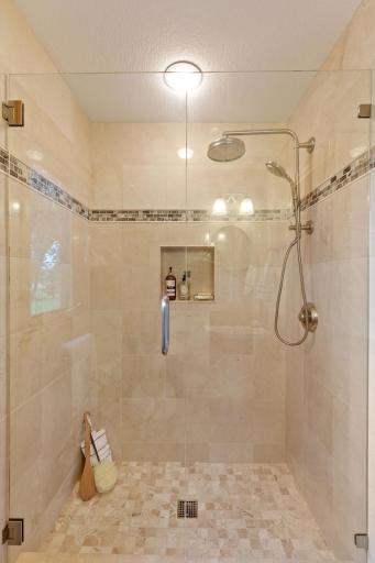 15335 Big Horn Pass NW, Prior Lake, MN 55372
