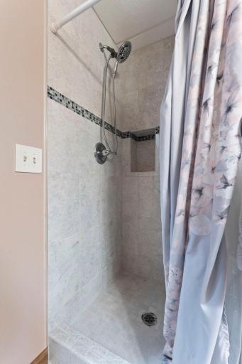 50-web-or-mls-7636 Aladdin Ave NW-48 - Copy - Copy.jpg