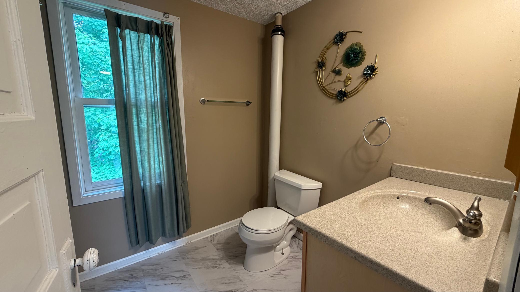 Unit 2 bathroom
