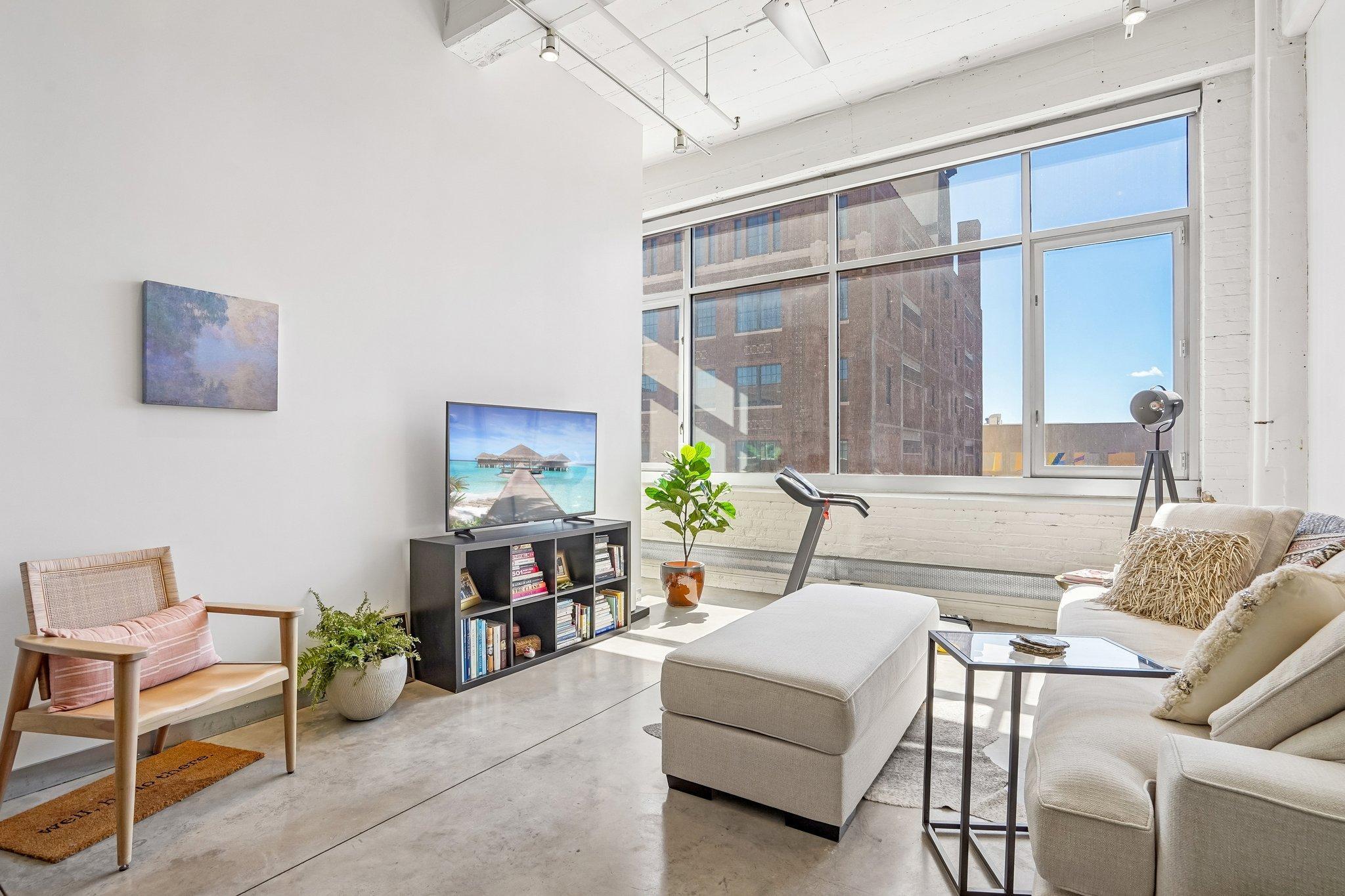 23-web-or-mls-Washington Ave 501-S1405-002.jpg