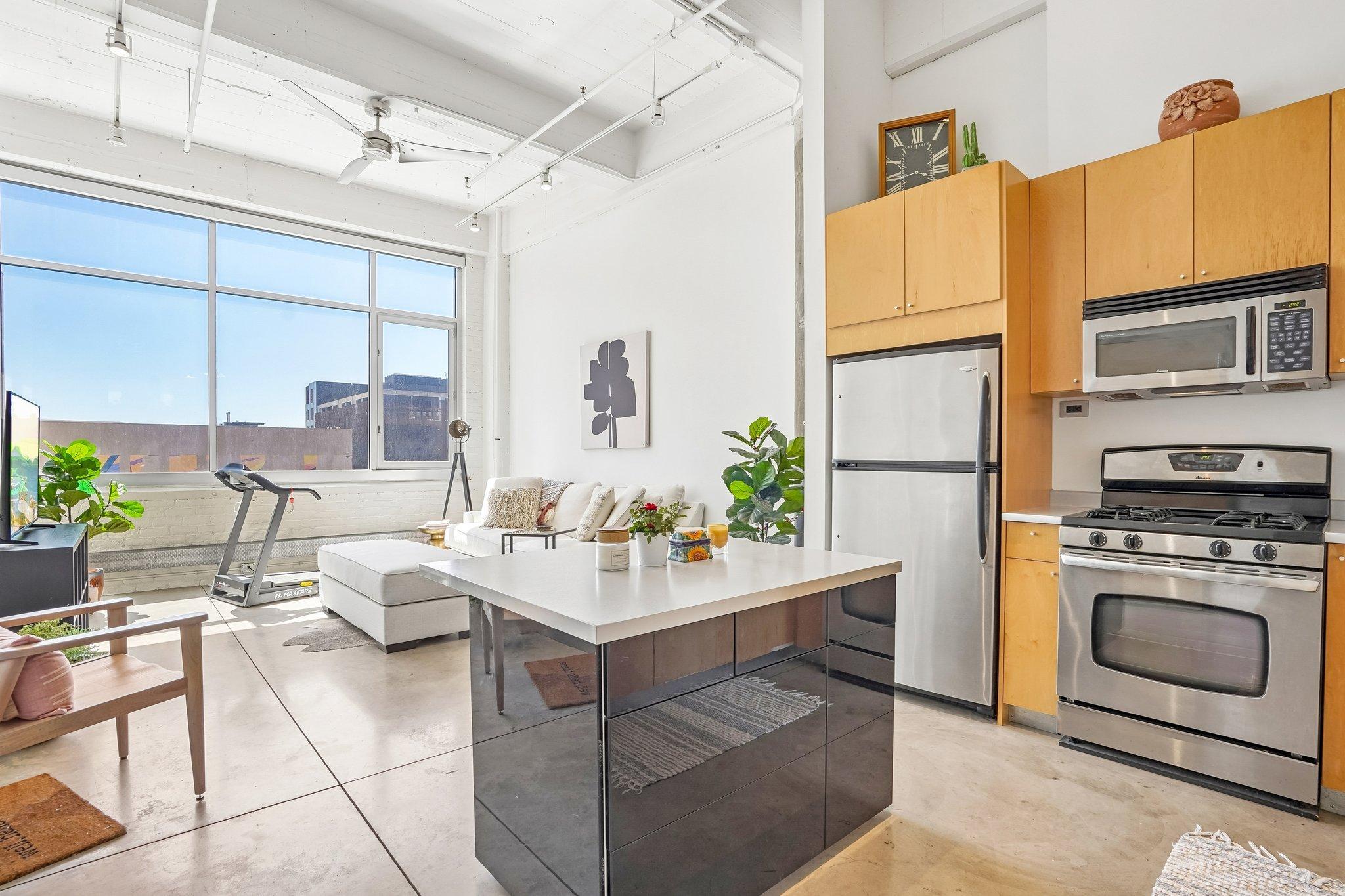 4-web-or-mls-Washington Ave 501-S1405-006.jpg
