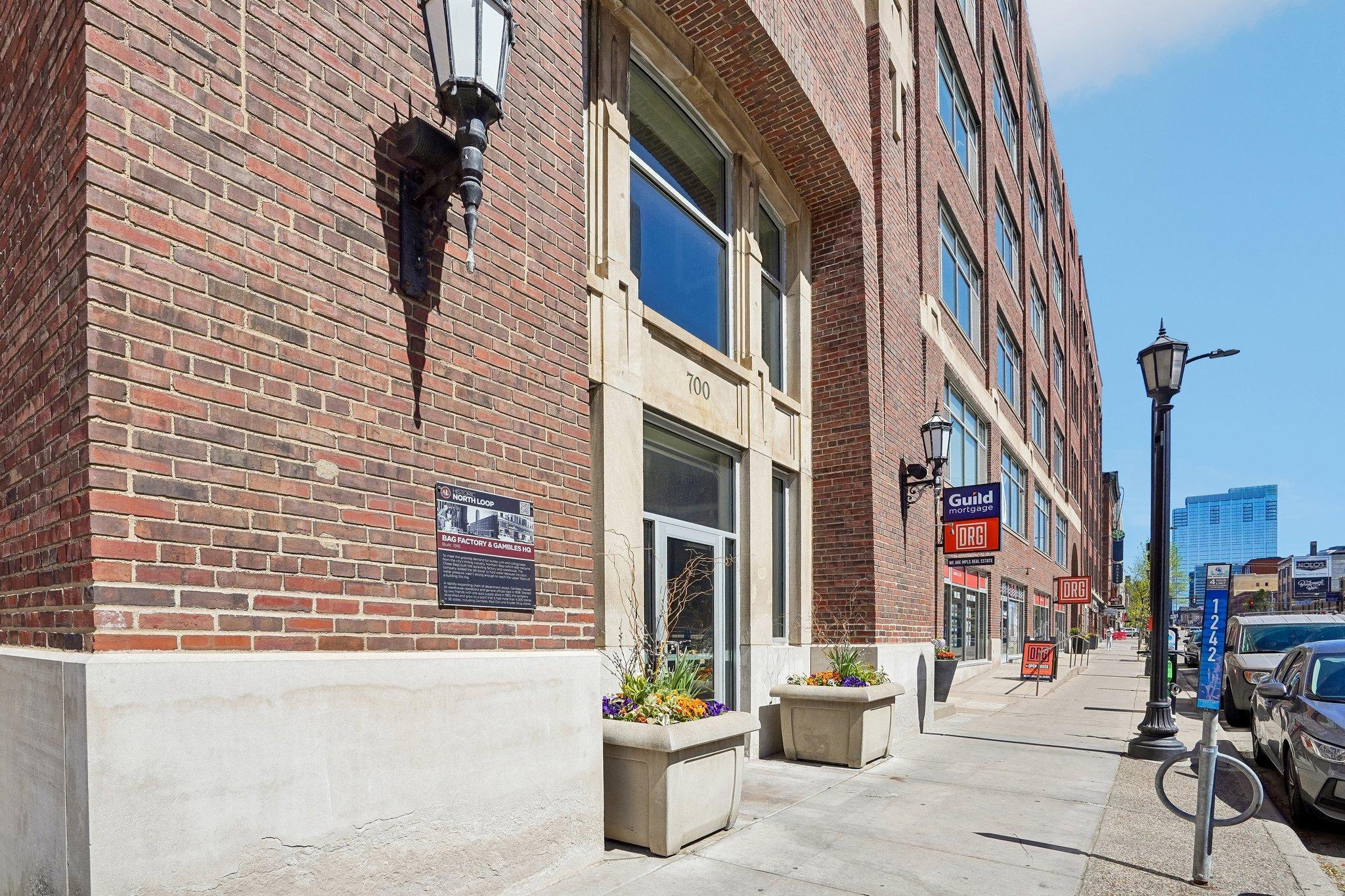 13-web-or-mls-Washington Ave 501-1405-903.jpg