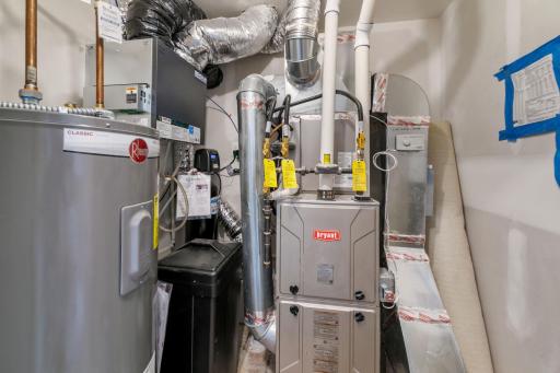 Newer High Efficiency furnace keeps heat bill low.