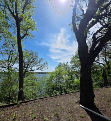 775 Shoreacres Drive, Fairmont, MN 56031