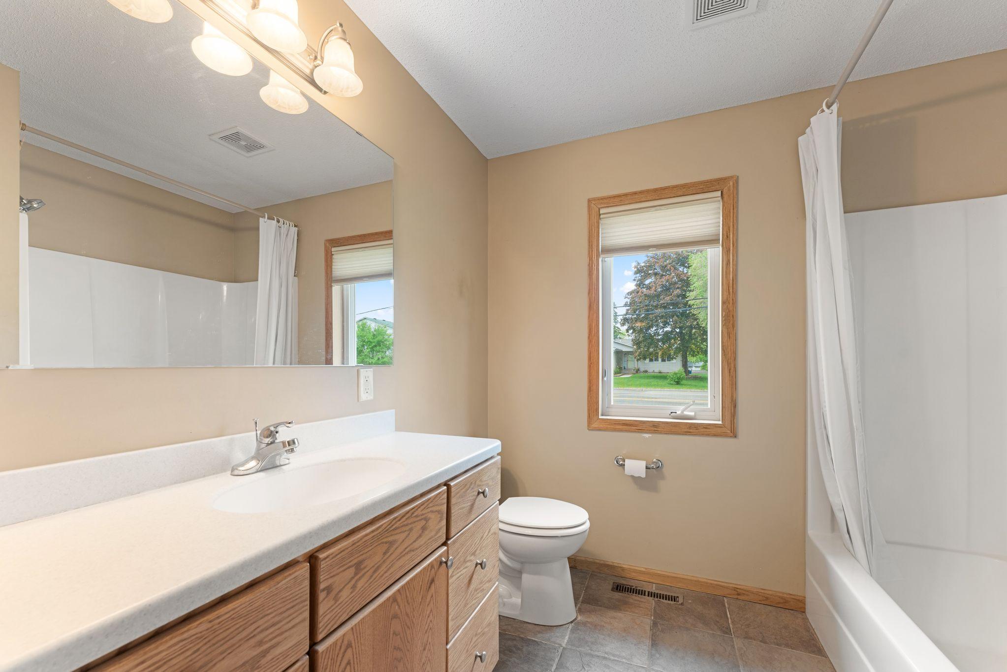 Full Bath w/heated foors