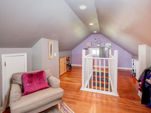 1055 Virginia Street, Saint Paul, MN 55117
