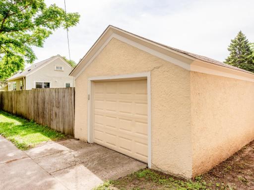 1055 Virginia Street, Saint Paul, MN 55117