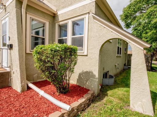 1055 Virginia Street, Saint Paul, MN 55117