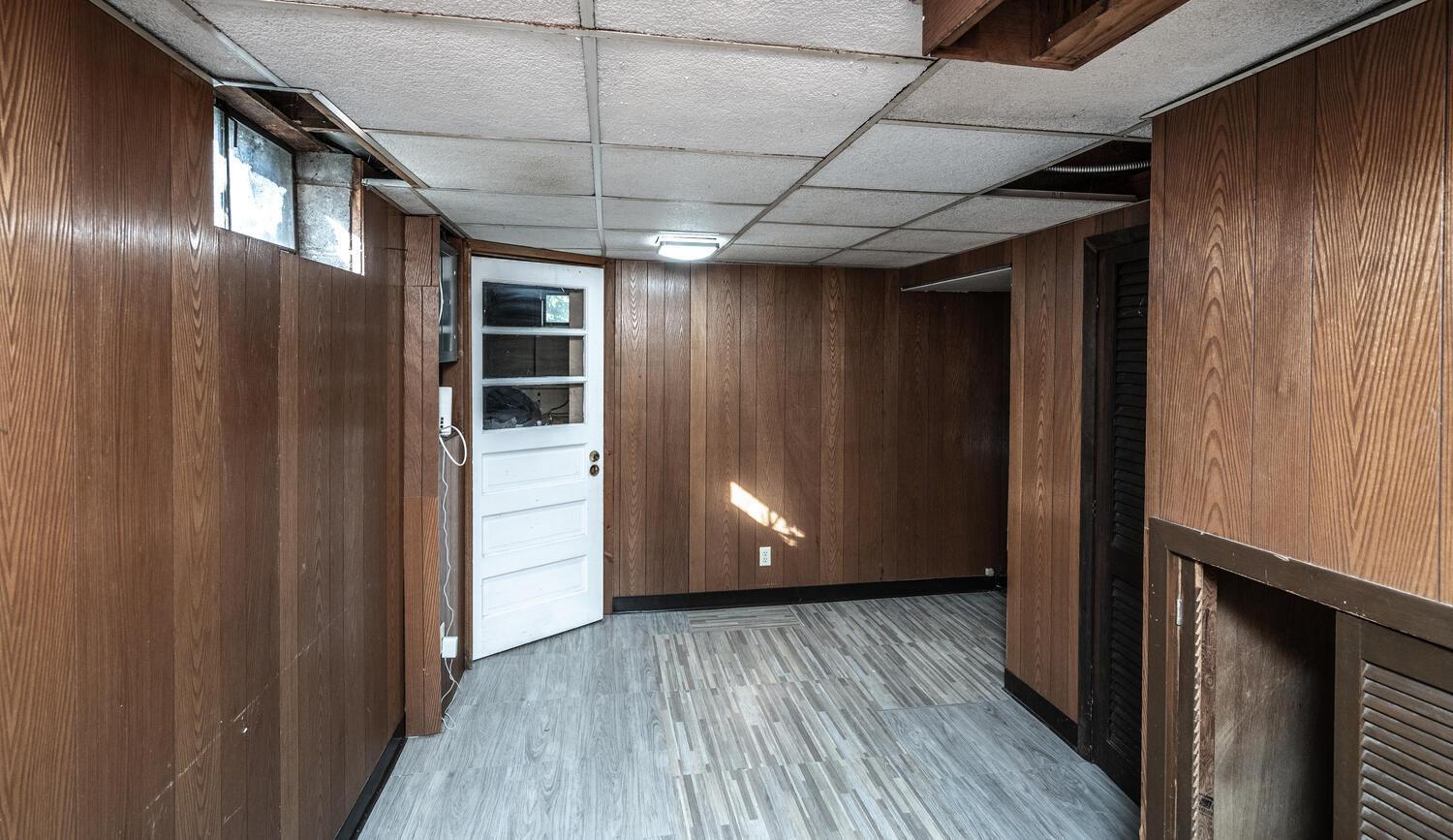 27 - 351 E 97th 12 St Minneapolis-large-031-024-Storage-1500x868-72dpi.jpg
