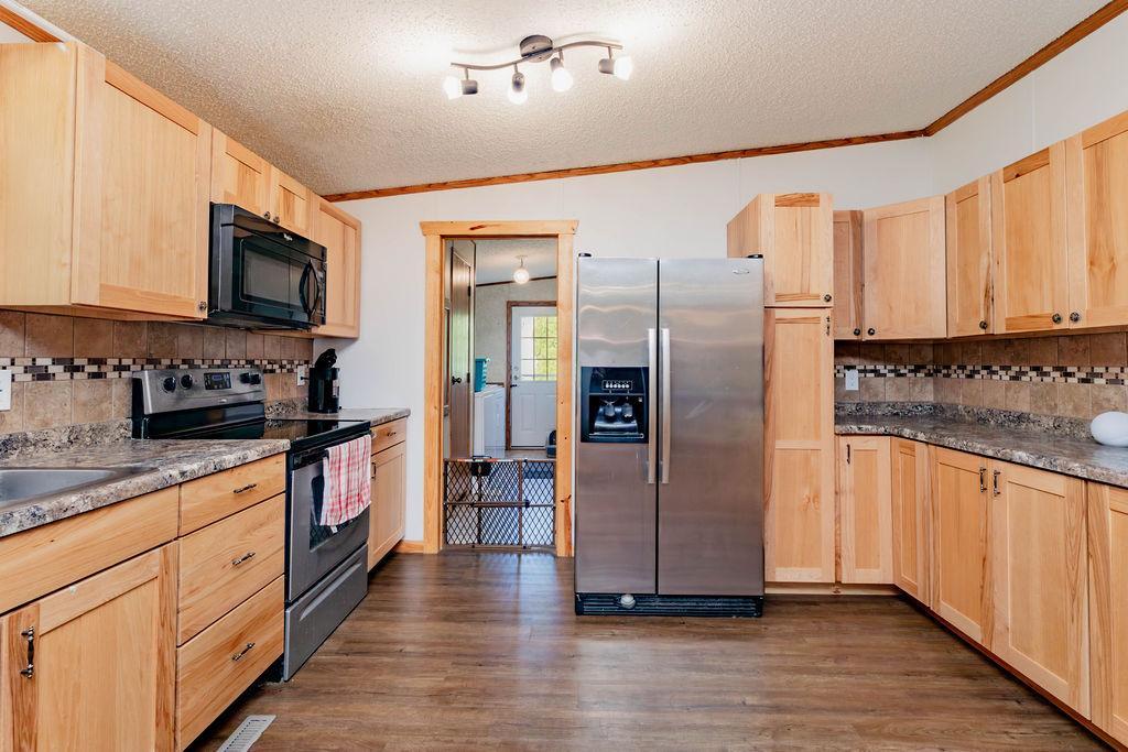 Kitchen Main Level