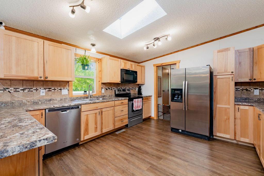 Kitchen Main Level