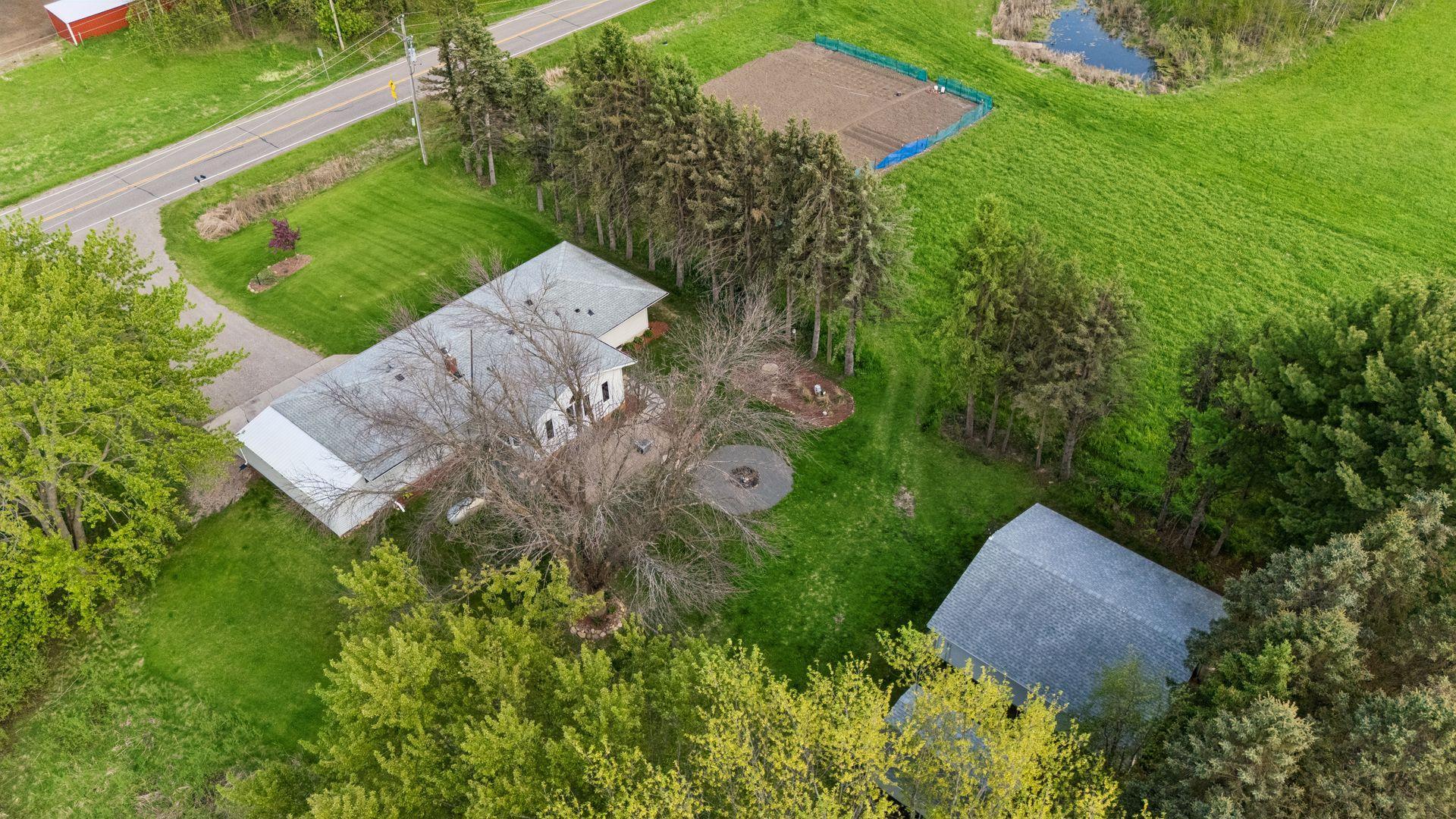 Country living awaits!