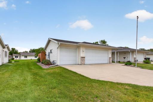 2031 Pinewood Road SE, Rochester, MN 55904