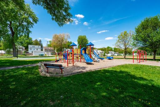 2664 Zarthan Avenue S, Saint Louis Park, MN 55416