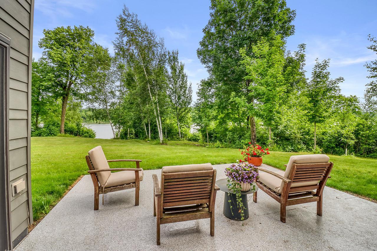 Exterior_Patio1_1-1280.JPG