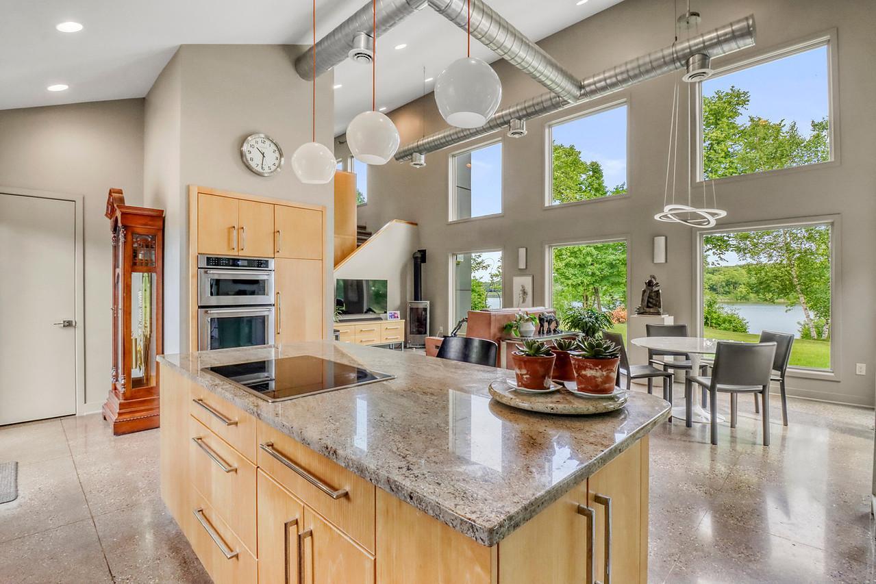Kitchen1_2-1280.JPG