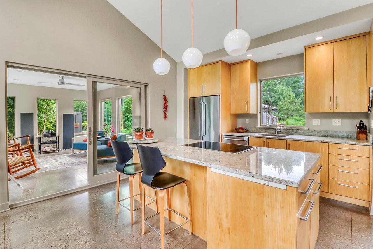 Kitchen1_5-1280.JPG