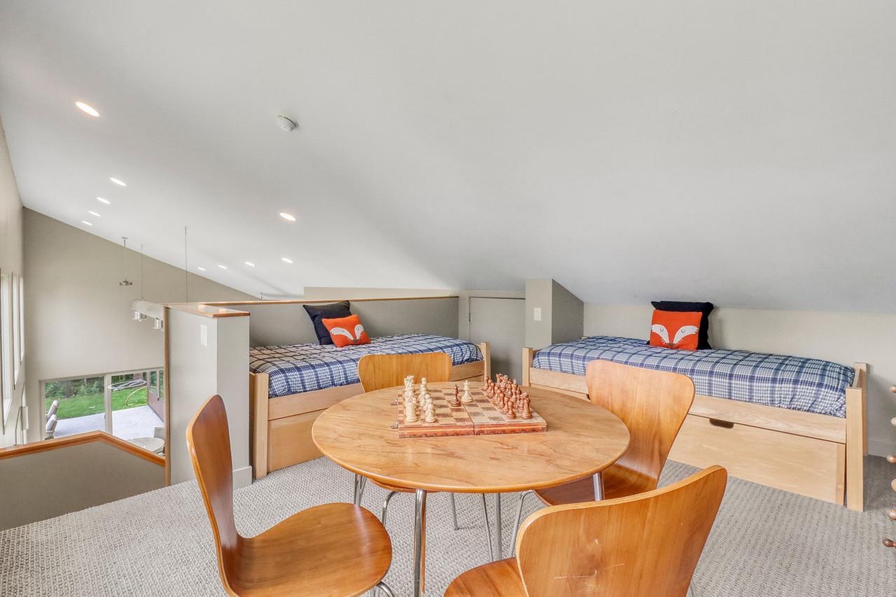 Loft1_2-1280.JPG