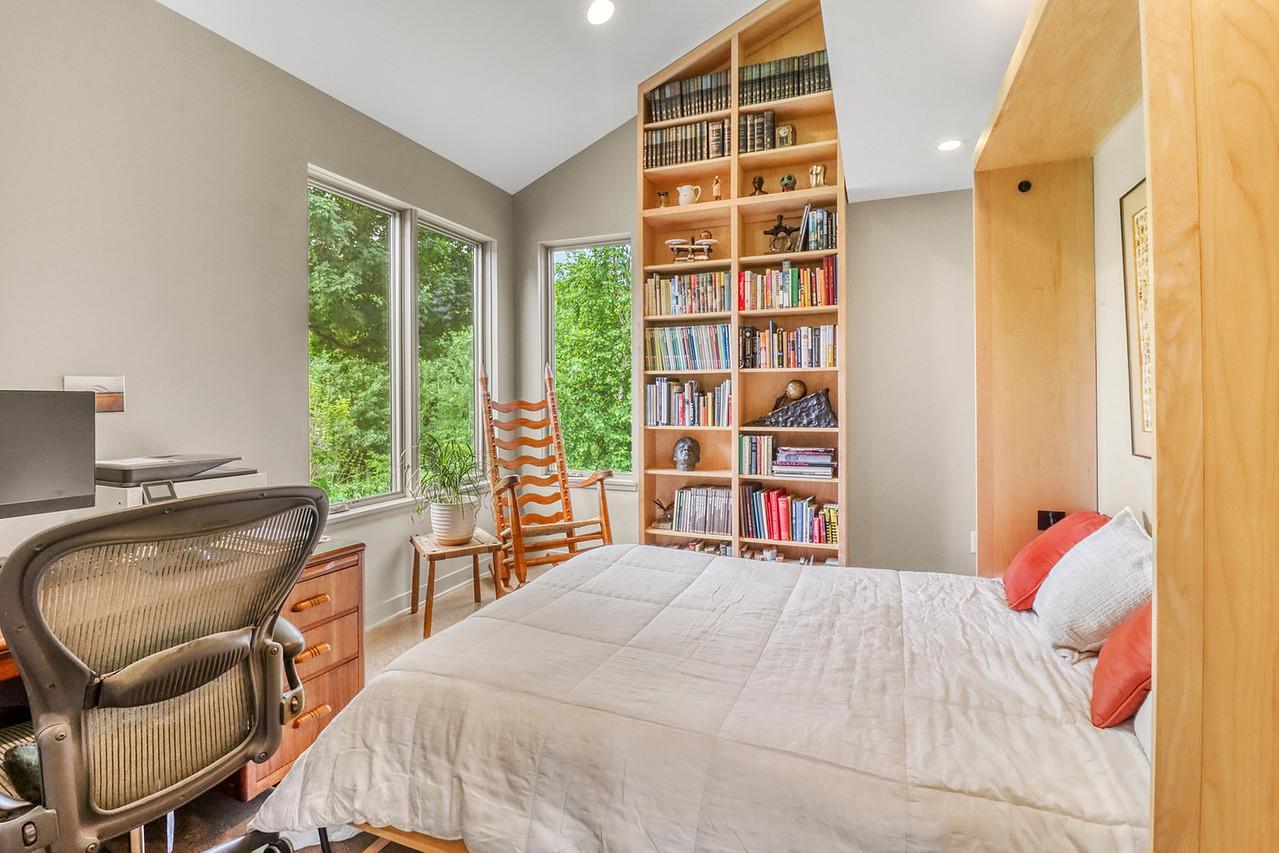 Bedroom2_1-1280.JPG