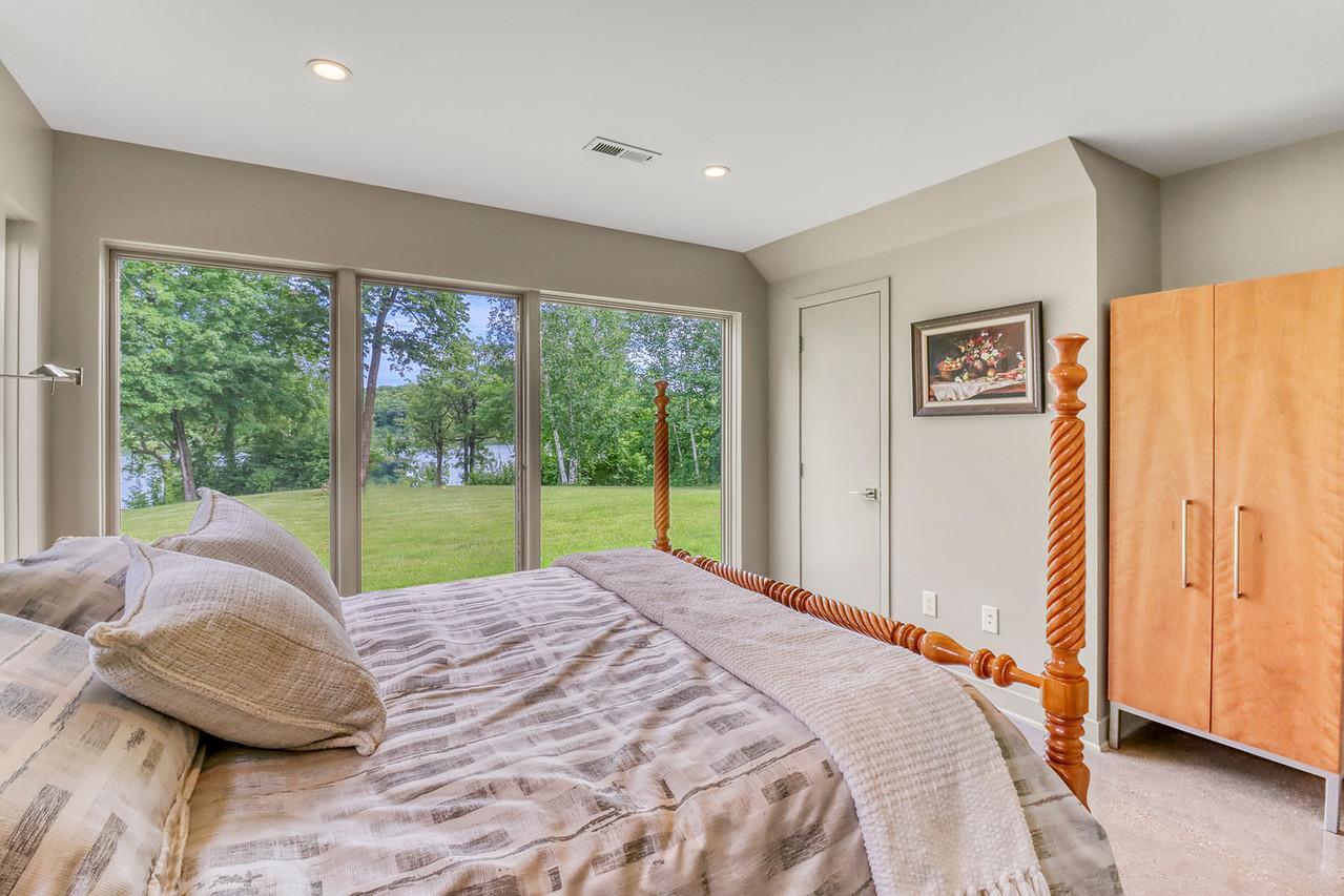 Bedroom1_2-1280.JPG