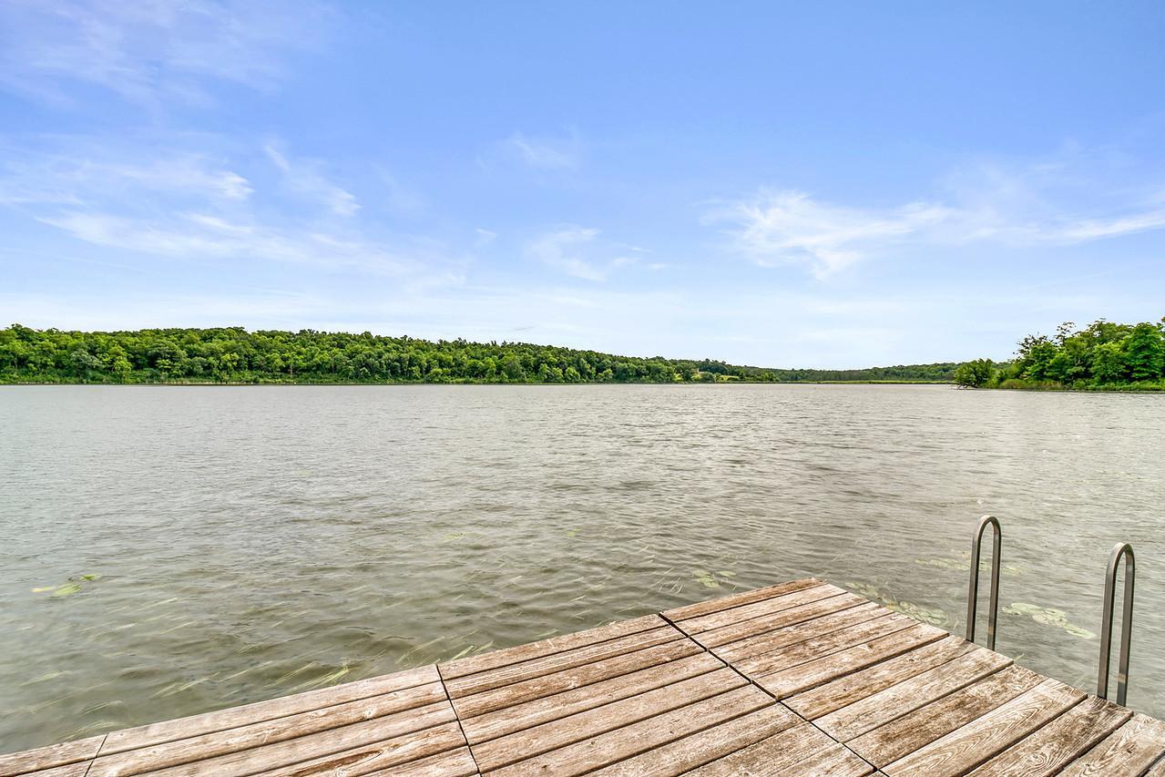Exterior_Lake1_3-1280.JPG