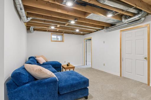1918 Berkeley Avenue, Saint Paul, MN 55105