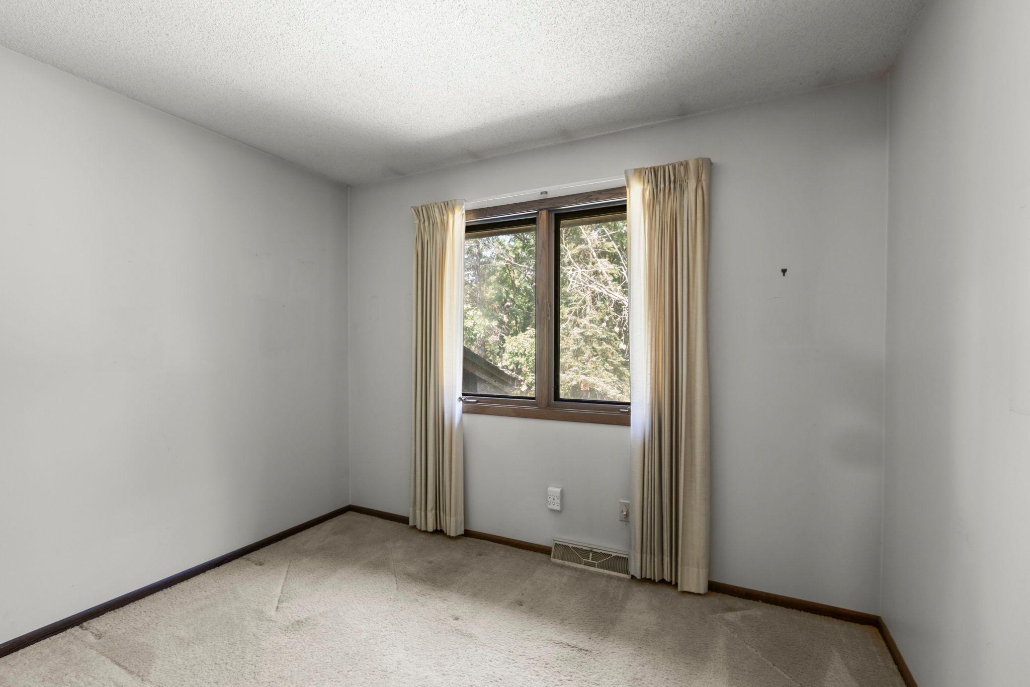 Downstairs bedroom.jpg
