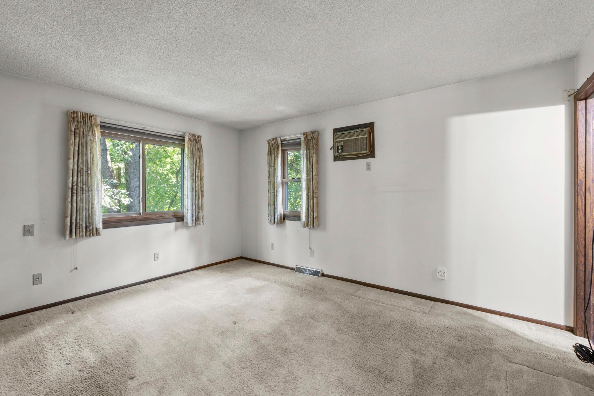 Master bedroom.jpg