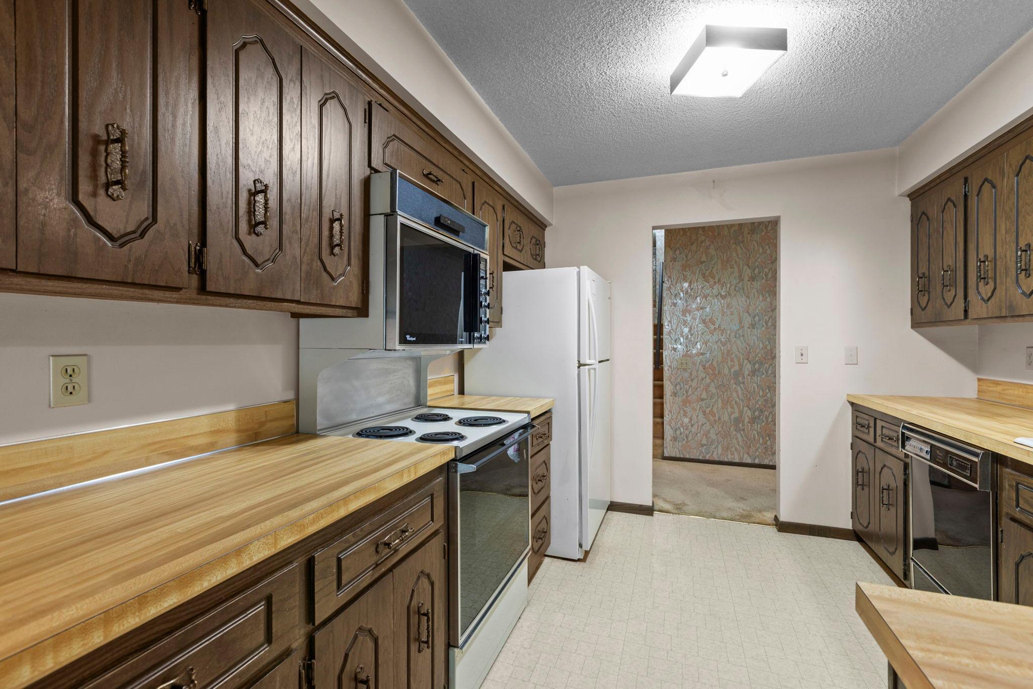 Kitchen 6.jpg