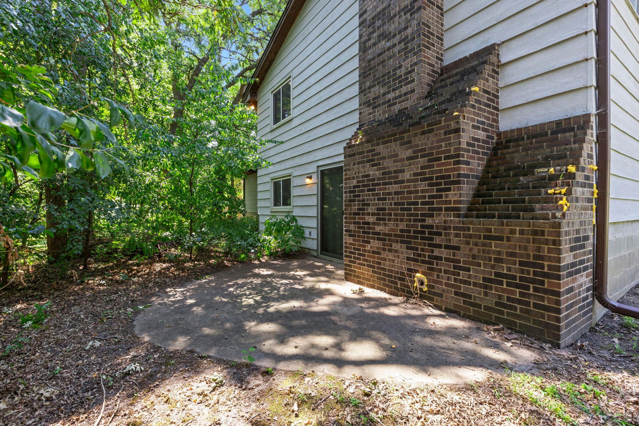 Backyard patio 1.jpg