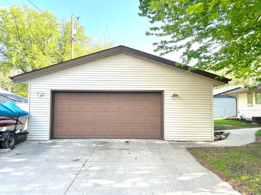 2113 9 1/2 Street N, Fargo, ND 58102