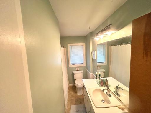 2113 9 1/2 Street N, Fargo, ND 58102