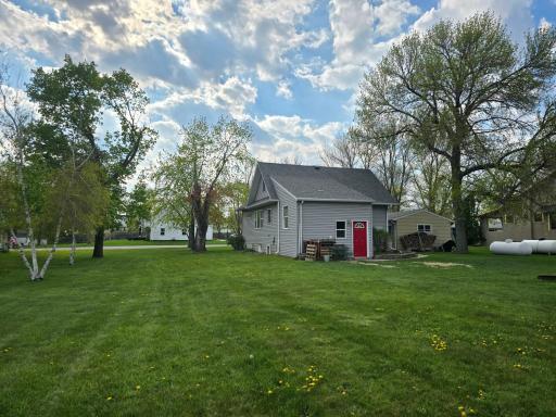 337 2nd Avenue E, Halstad, MN 56548