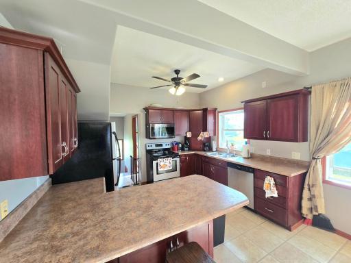 337 2nd Avenue E, Halstad, MN 56548