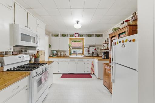 428 N Gorman Street, Blue Earth, MN 56013