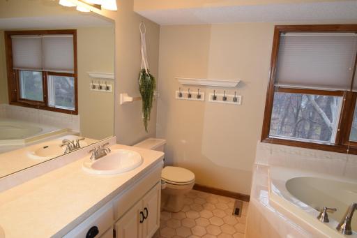 5410 S Park Drive, Savage, MN 55378
