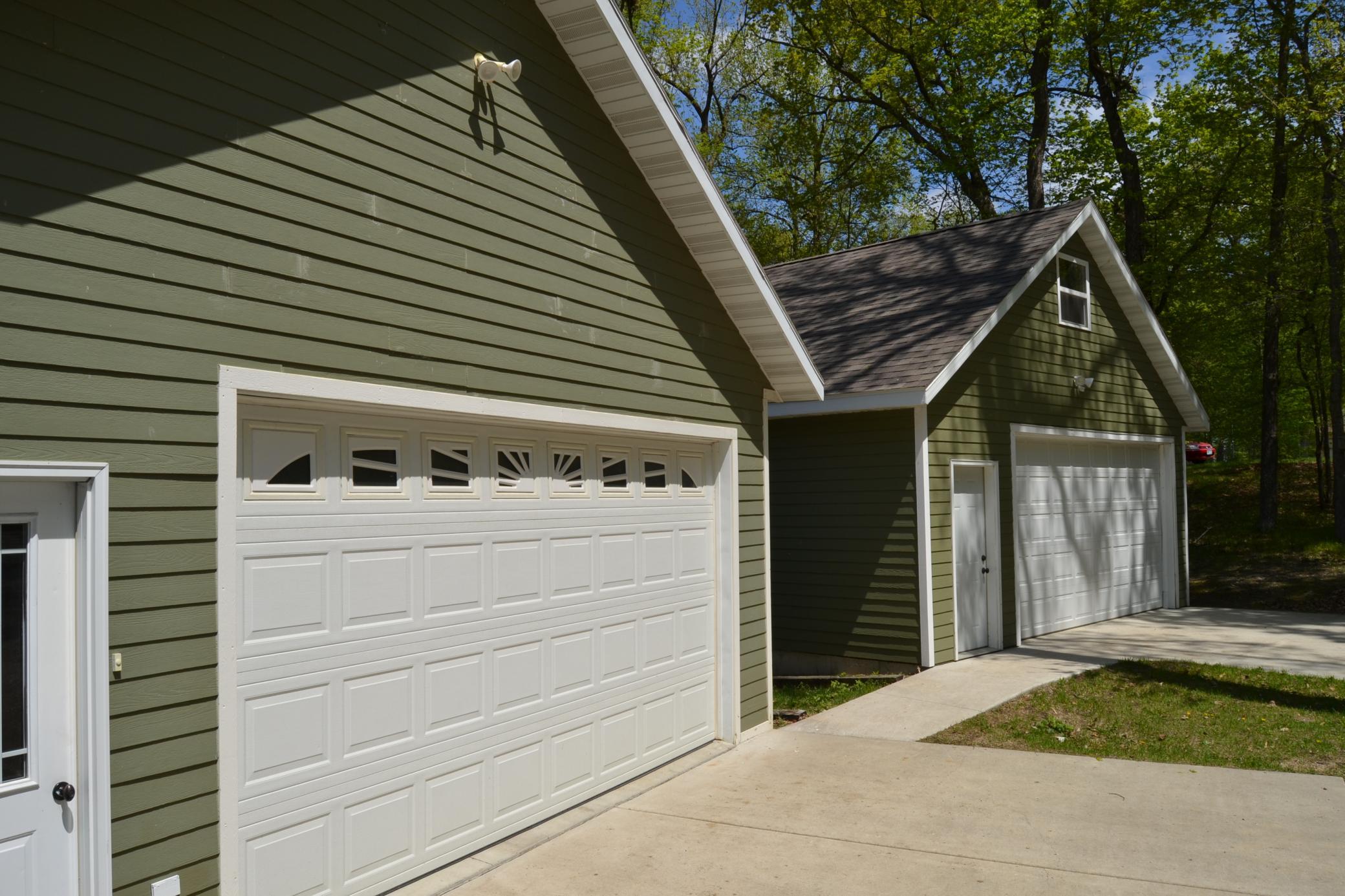 attached & detached garages