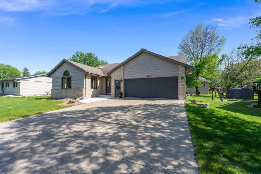 1955 Dorathea Boulevard, Worthington, MN 56187